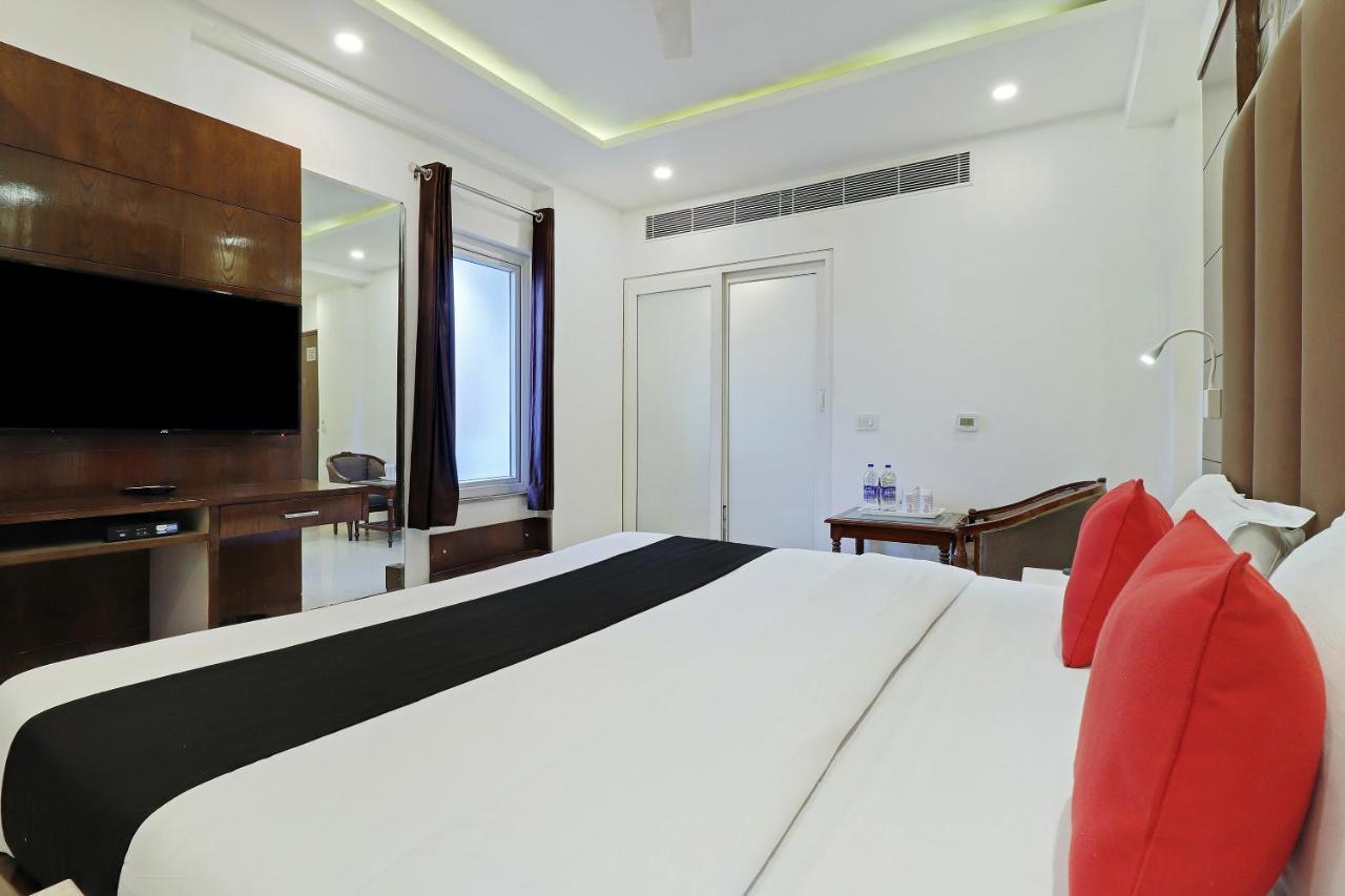 Yuvraj Deluxe Hotel New Delhi