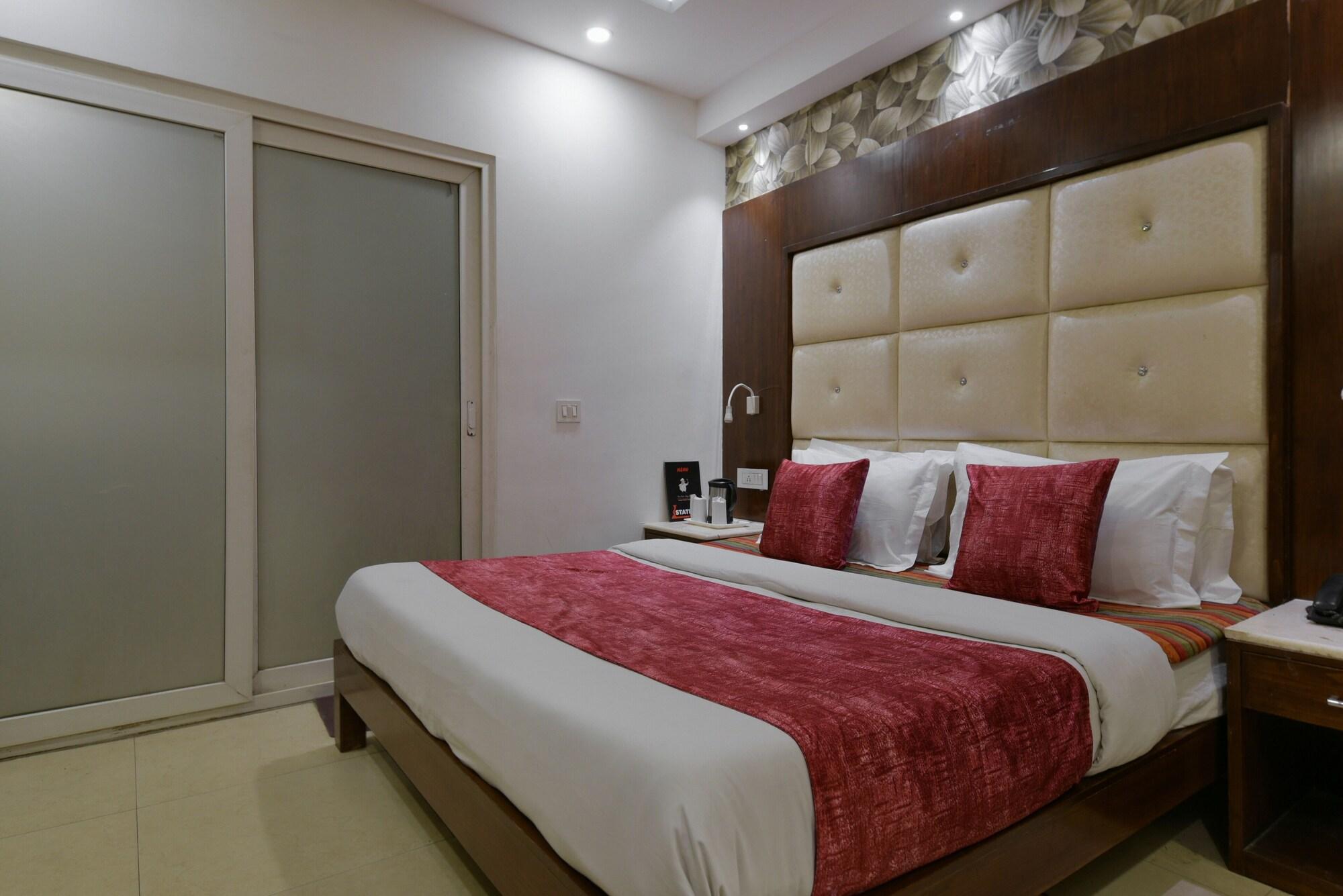 Yuvraj Deluxe Hotel New Delhi