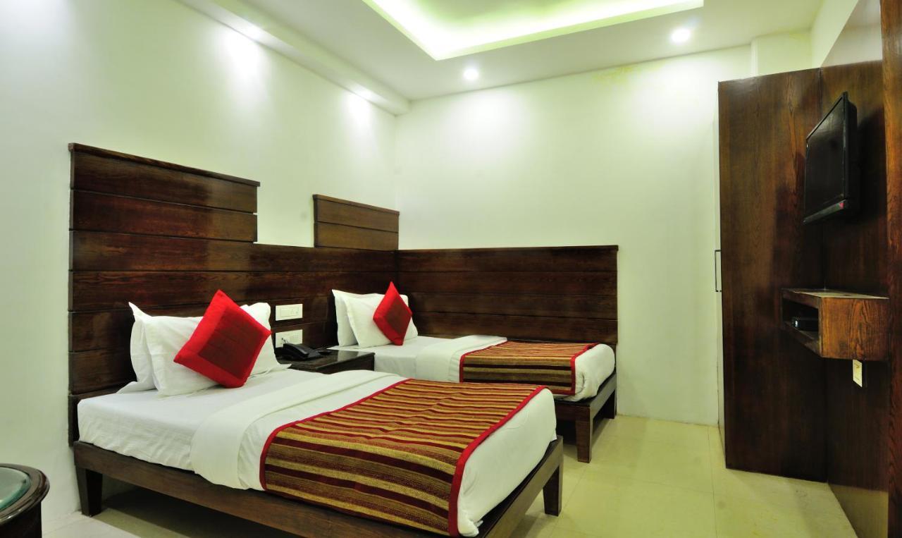 Yuvraj Deluxe New Delhi