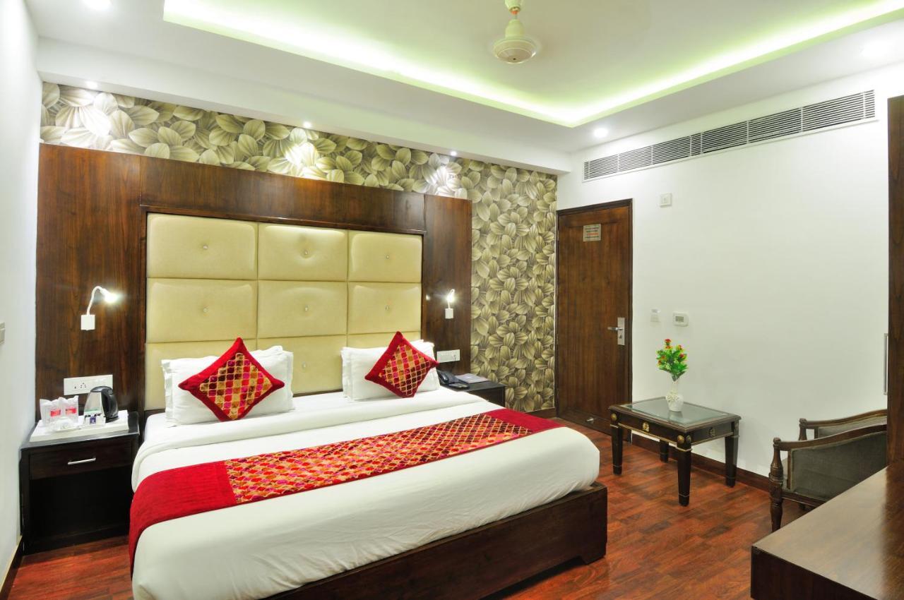 Hotel Yuvraj Deluxe New Delhi