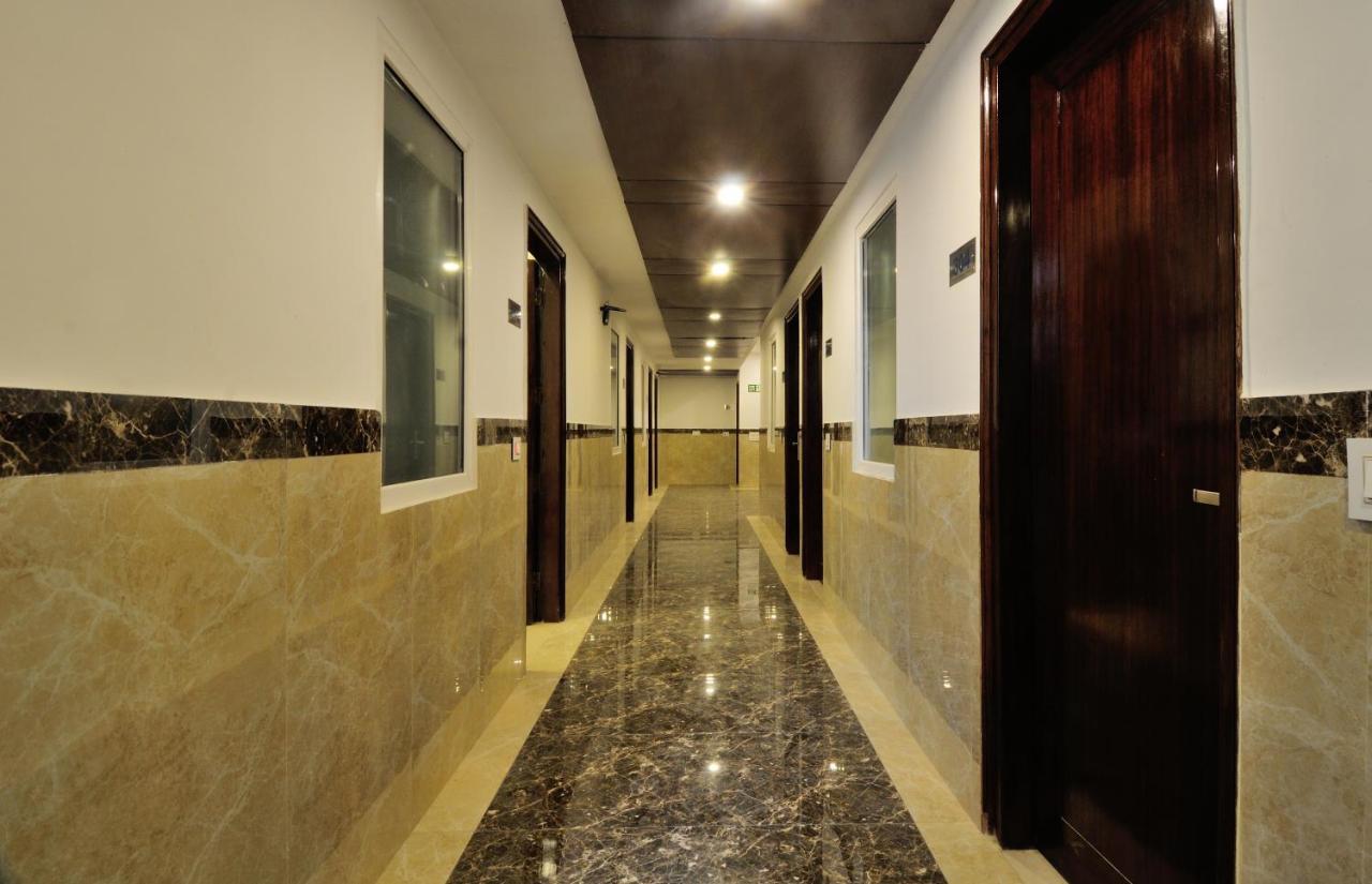 Hotel Yuvraj Deluxe New Delhi